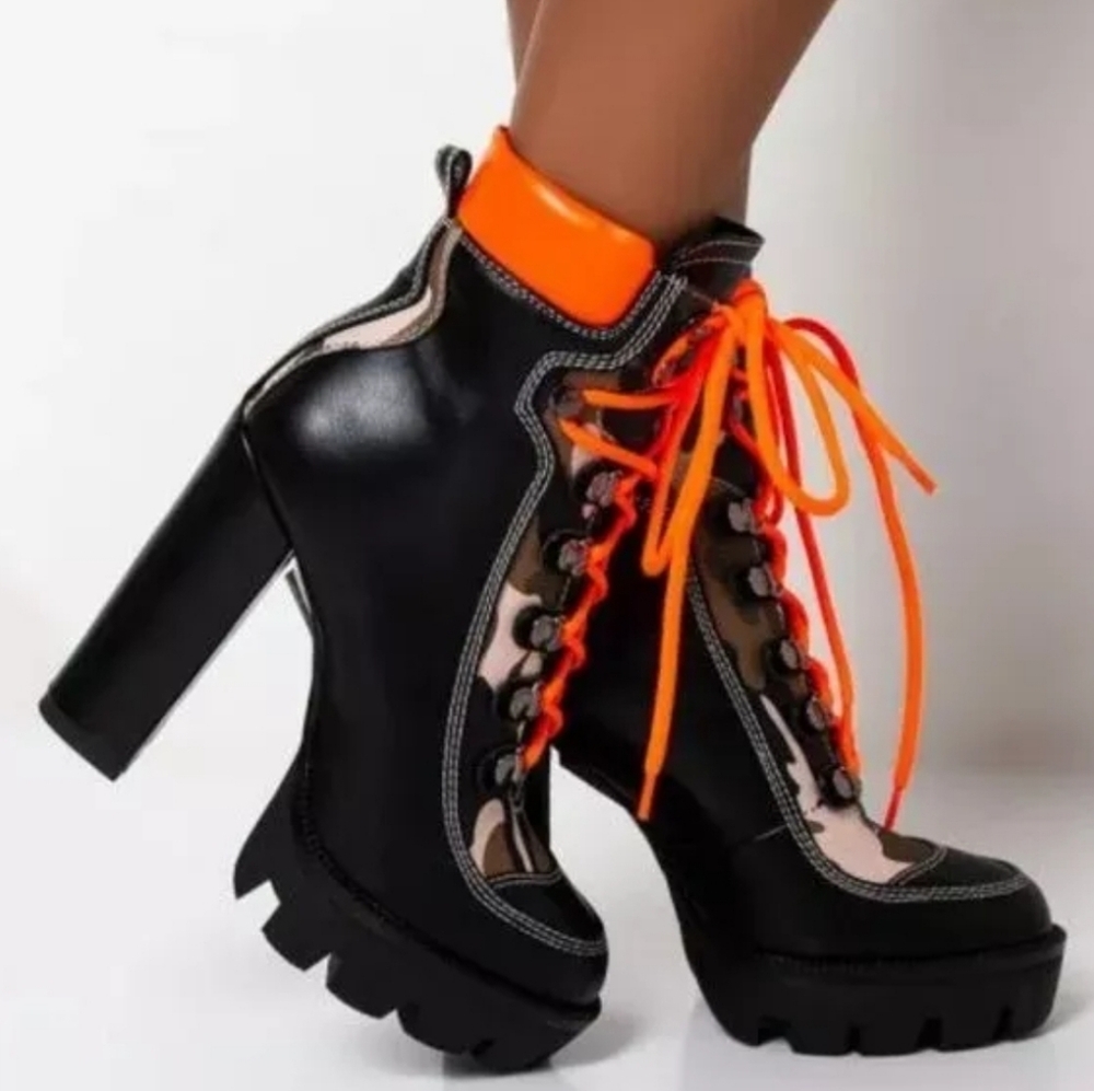 Azalea Wang Camouflage Lace Up Block Heeled Platform Boots size 8.5